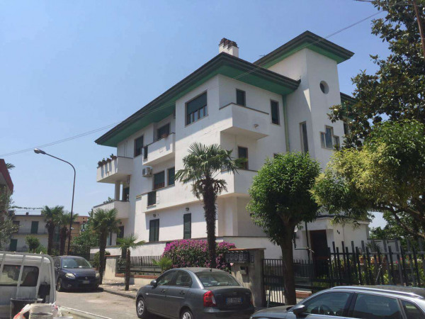 Appartamento in vendita a Sant'Anastasia, Centrale, Con giardino, 180 mq