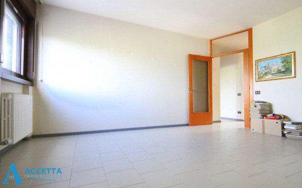 Appartamento in vendita a Taranto, Talsano, 123 mq