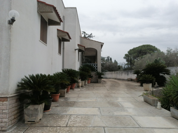 Villa in vendita a Lecce, Lecce, Con giardino, 400 mq
