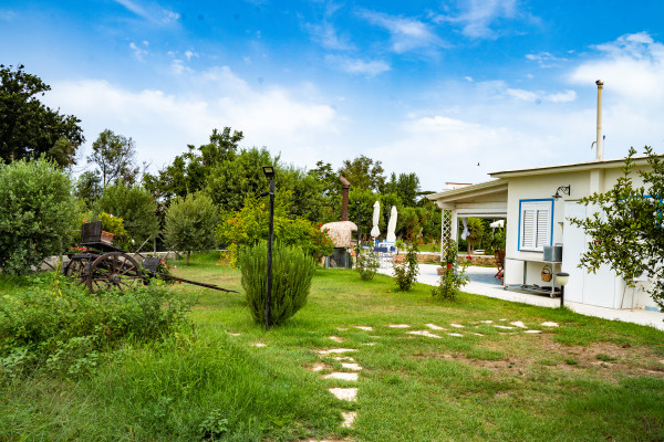 Casa indipendente in vendita a Procida, Residenziale, Con giardino, 150 mq