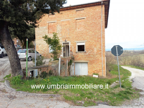 Casa indipendente in vendita a Montecastrilli, Con giardino, 434 mq - Foto 1