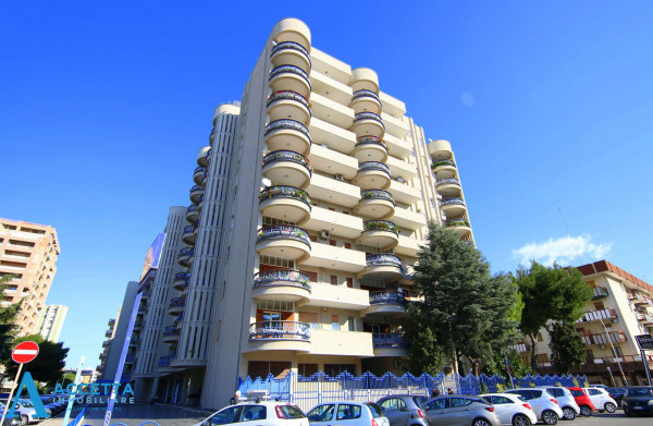 Appartamento in vendita a Taranto, Rione Italia - Montegranaro, 229 mq