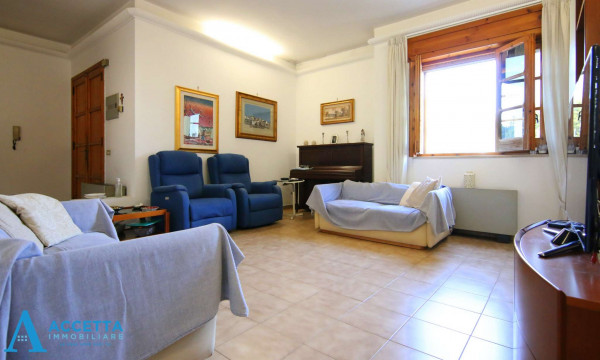 Villa in vendita a Taranto, Rione Laghi - Taranto 2, Con giardino, 133 mq - Foto 16