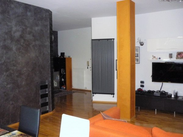 Appartamento in vendita a Monte San Pietrangeli, Centro, 120 mq