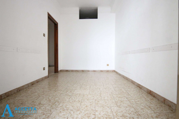 Appartamento in vendita a Taranto, Rione Italia - Montegranaro, 111 mq - Foto 9
