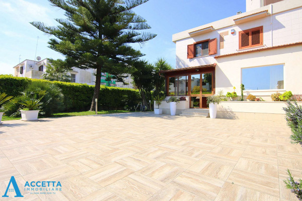 Villa in vendita a Taranto, Talsano, Con giardino, 175 mq