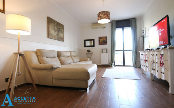 Appartamento in vendita a Taranto, Lama, 114 mq