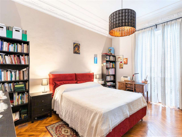 Appartamento in vendita a Torino, 135 mq