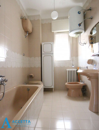 Appartamento in vendita a Taranto, Rione Italia, Montegranaro, 115 mq - Foto 7