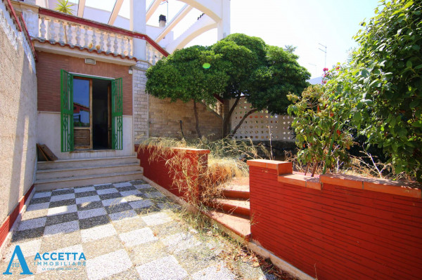 Casa indipendente in vendita a Leporano, Litoranea Salentina, Con giardino, 90 mq - Foto 1
