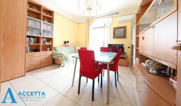 Appartamento in vendita a Taranto, Rione Italia, Montegranaro, 70 mq