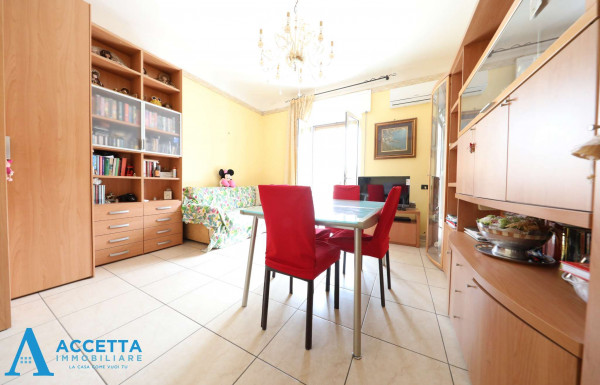 Appartamento in vendita a Taranto, Rione Italia, Montegranaro, 70 mq - Foto 7
