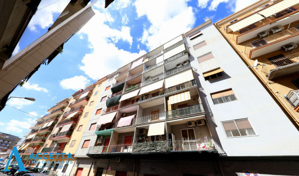 Appartamento in vendita a Taranto, Tre Carrare - Battisti, 69 mq
