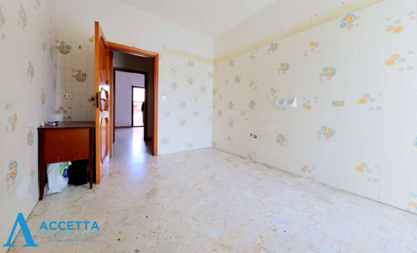 Appartamento in vendita a Taranto, Tre Carrare - Battisti, 89 mq - Foto 12