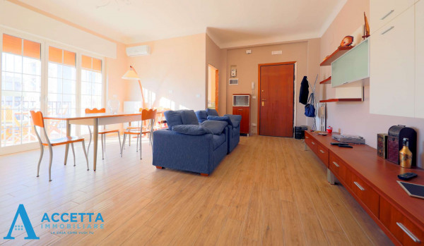 Appartamento in vendita a Taranto, Rione Italia - Montegranaro, 101 mq - Foto 1