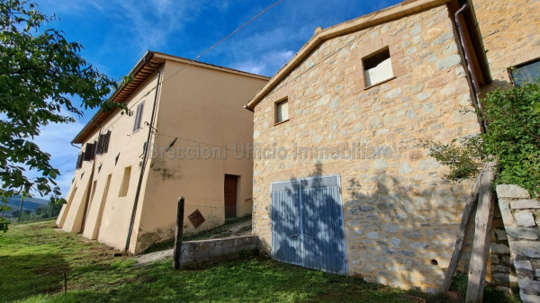 Casa indipendente in vendita a Trevi, Manciano, Con giardino, 115 mq - Foto 1