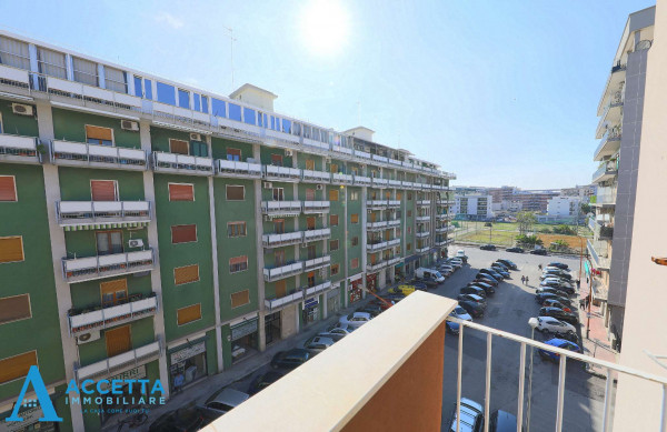 Appartamento in vendita a Taranto, Rione Italia - Montegranaro, 79 mq - Foto 4
