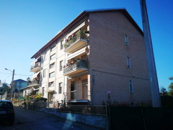 Appartamento in vendita a Asti, Portacomaro Stazione, 90 mq