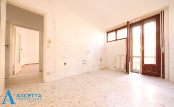 Appartamento in vendita a Taranto, Tre Carrare - Battisti, 79 mq - Foto 9