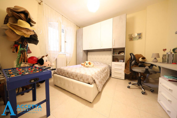Appartamento in vendita a Taranto, Rione Laghi - Taranto 2, Con giardino, 78 mq - Foto 9