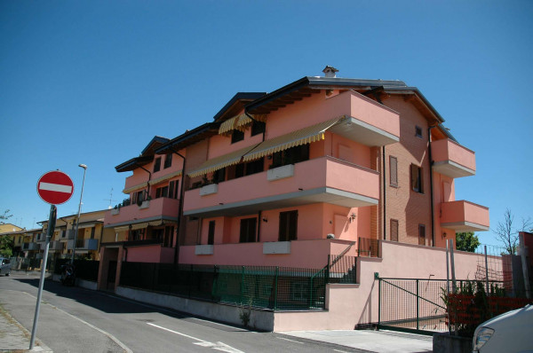 Appartamento in vendita a Boffalora d'Adda, Residenziale, 100 mq