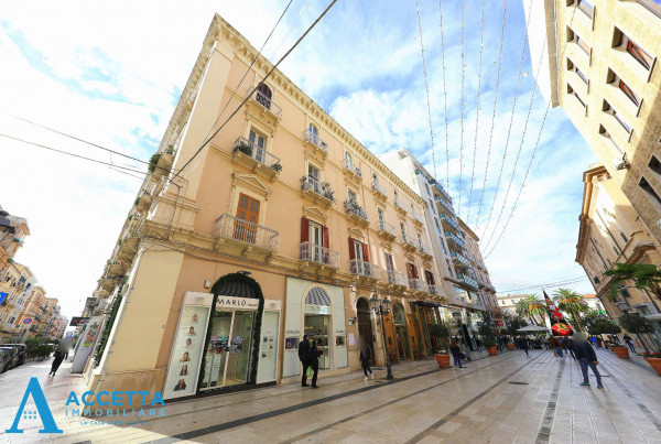 Appartamento in vendita a Taranto, Borgo, 122 mq