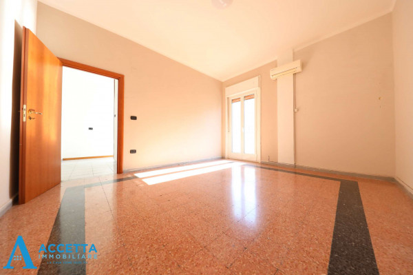 Appartamento in vendita a Taranto, Rione Italia - Montegranaro, 66 mq - Foto 12