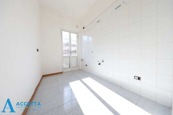 Appartamento in vendita a Taranto, Rione Italia - Montegranaro, 66 mq - Foto 5