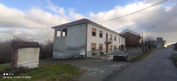 Casa indipendente in vendita a Roatto, Bricco Rossi, Con giardino, 296 mq