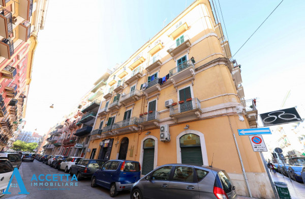Appartamento in vendita a Taranto, Borgo, 67 mq