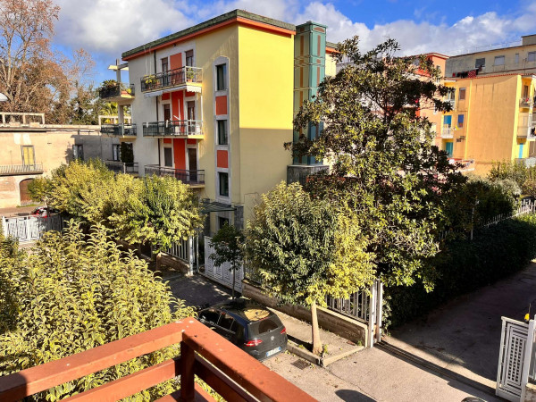Appartamento in vendita a Sant'Anastasia, Centrale, Con giardino, 110 mq