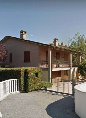 Villa in vendita a Spino d'Adda, Residenziale, Con giardino, 330 mq