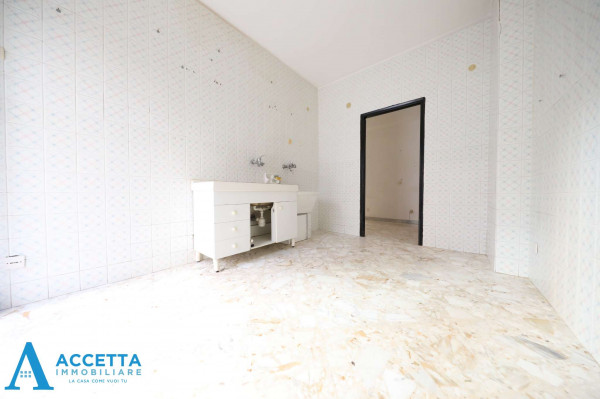Appartamento in vendita a Taranto, Tre Carrare - Battisti, 105 mq - Foto 10