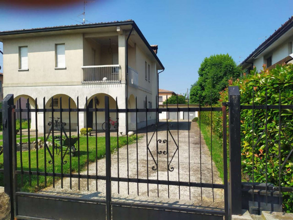 Villa in vendita a Crema, Residenziale, Con giardino, 328 mq - Foto 1