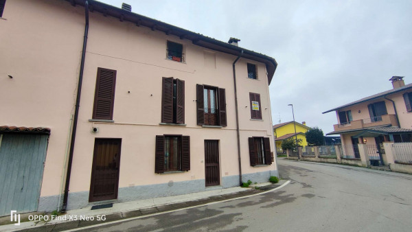 Casa indipendente in vendita a Pandino, Residenziale, 80 mq