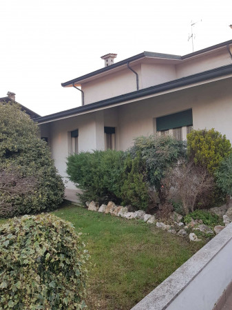 Villa in vendita a Bagnolo Cremasco, Residenziale, Con giardino, 348 mq - Foto 1