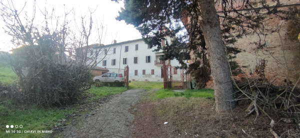 Rustico/Casale in vendita a Isola d'Asti, Isola Villa, Con giardino, 600 mq