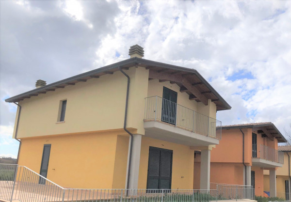 Casa indipendente in vendita a Perugia, V, Con giardino, 200 mq - Foto 3