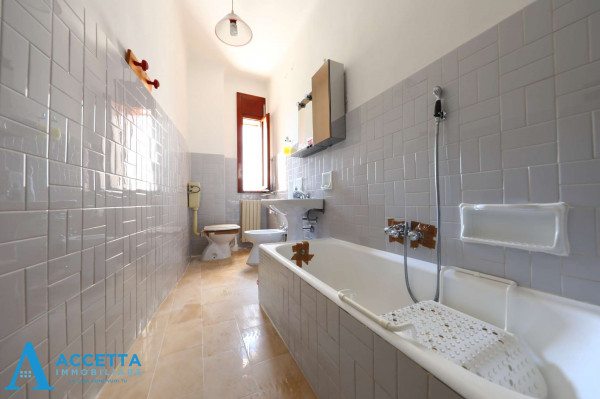 Appartamento in vendita a Taranto, Tre Carrare - Battisti, 118 mq - Foto 11