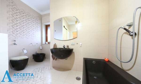 Appartamento in vendita a Taranto, Rione Italia - Montegranaro, 131 mq - Foto 10