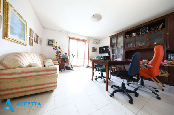 Appartamento in vendita a Taranto, Rione Laghi - Taranto 2, Con giardino, 93 mq - Foto 6