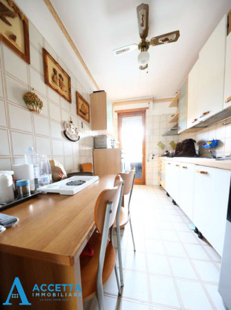 Appartamento in vendita a Taranto, Rione Laghi - Taranto 2, Con giardino, 93 mq - Foto 13