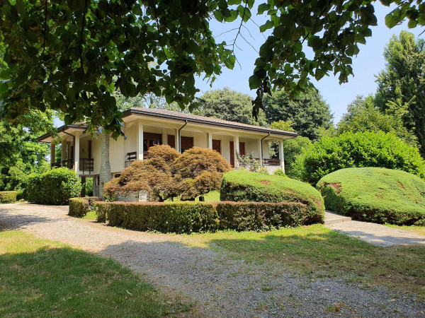 Villa in vendita a Monte Cremasco, Residenziale, Con giardino, 1070 mq