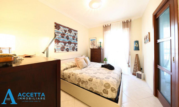 Appartamento in vendita a Taranto, Tre Carrare - Battisti, 107 mq - Foto 10