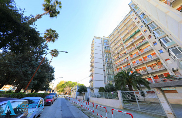 Appartamento in vendita a Taranto, Rione Italia - Montegranaro, Con giardino, 94 mq - Foto 4