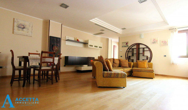 Appartamento in vendita a Taranto, Rione Italia - Montegranaro, 115 mq