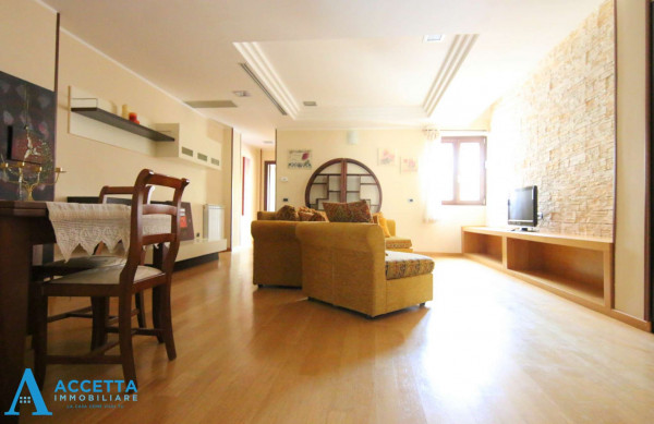 Appartamento in vendita a Taranto, Rione Italia - Montegranaro, 115 mq - Foto 3