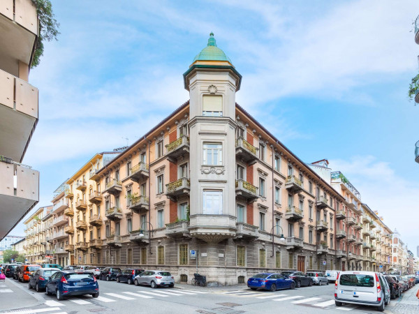 Appartamento in vendita a Torino, 120 mq