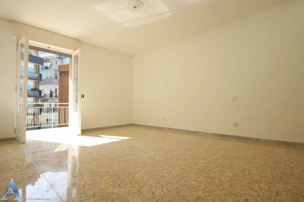 Appartamento in affitto a Taranto, Semicentrale, 89 mq - Foto 11