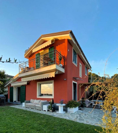 Villa in vendita a Chiavari, Residenziale, Con giardino, 125 mq